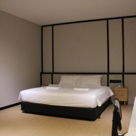 Urban Inn, Sp Saujana スンガイ・プタニ エクステリア 写真