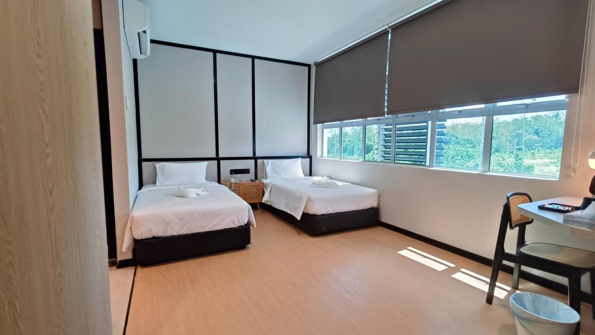 Urban Inn, Sp Saujana スンガイ・プタニ エクステリア 写真