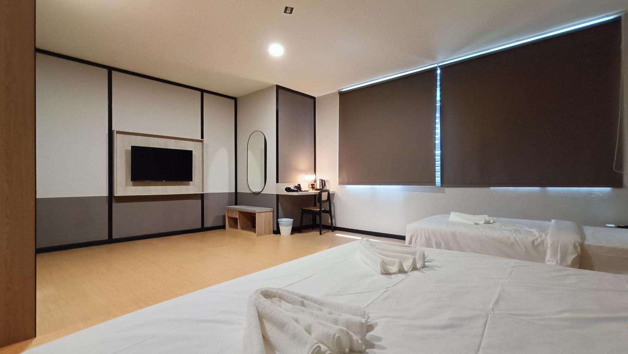 Urban Inn, Sp Saujana スンガイ・プタニ エクステリア 写真