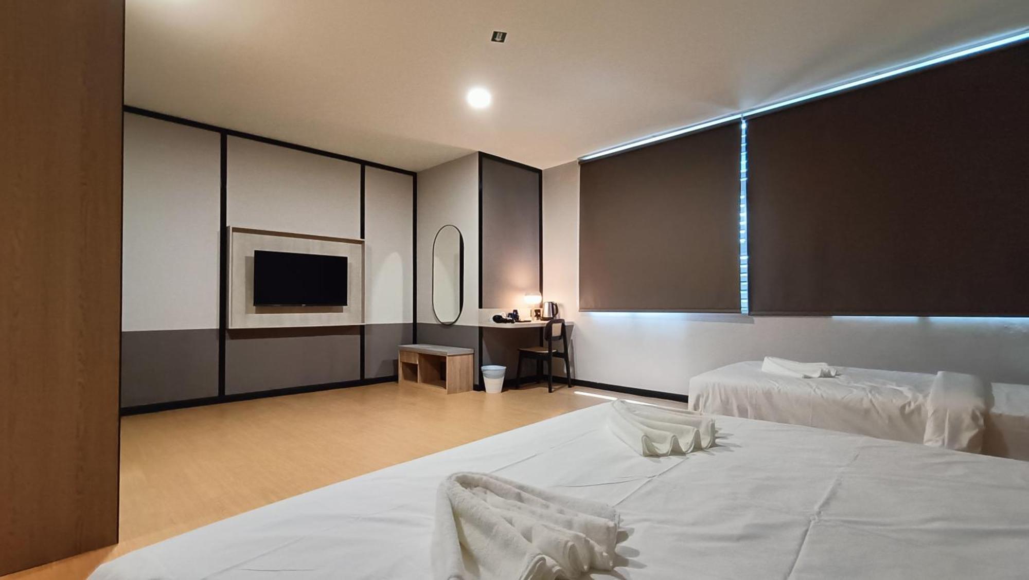 Urban Inn, Sp Saujana スンガイ・プタニ エクステリア 写真